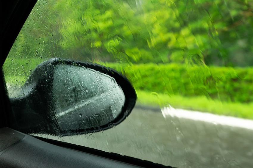 The Top Causes of Windscreen Water Ingress London Car Windscreen